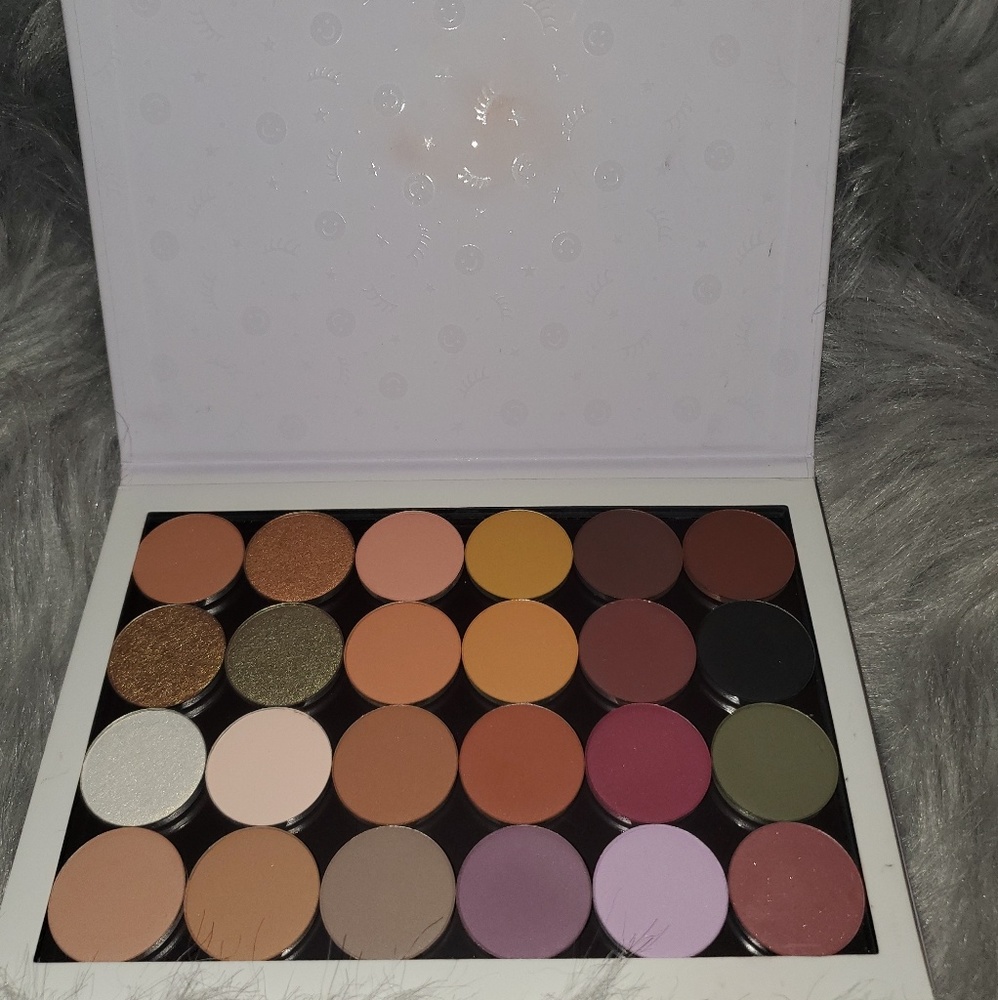 Colourpop Palette
